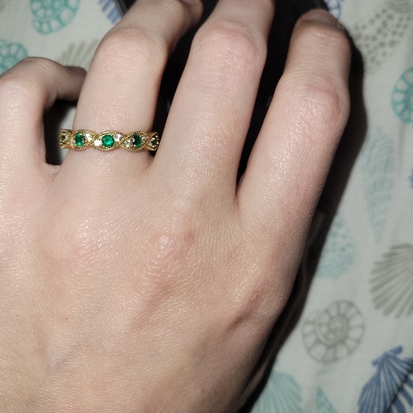 Lab-created Emerald Ring Size 7 - Picture 4 of 4